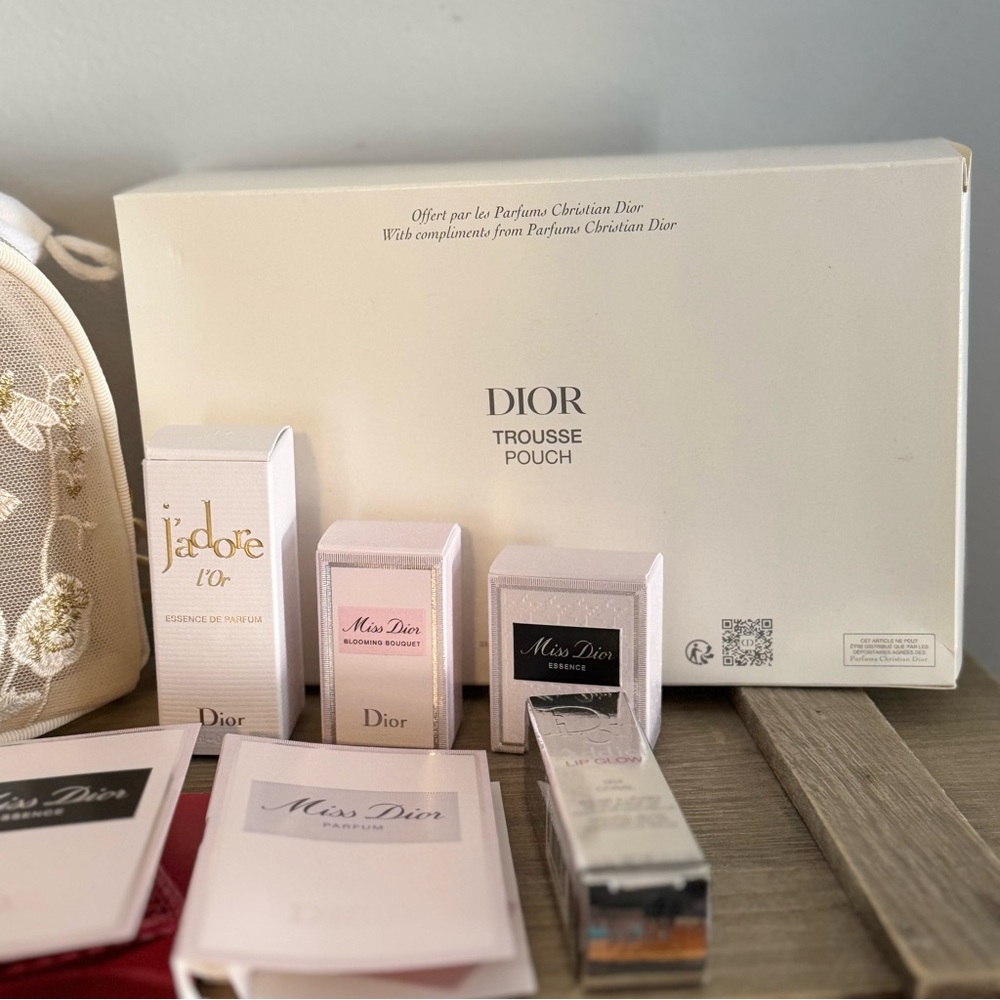NIB Dior 8 Piece Beauty Gift Set - Pink, Silver, and Gold - Picture 4 of 8